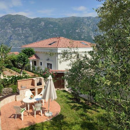 Holiday House In The Kotor Bay ภายนอก รูปภาพ